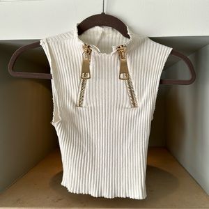 Are You Am I zipper top